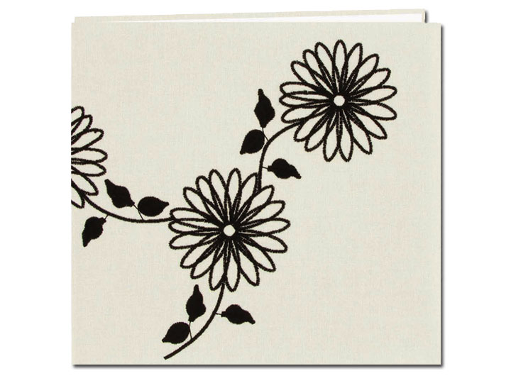 Pioneer MB-10BWFL B&W Embroidered 12x12 Scrapbook